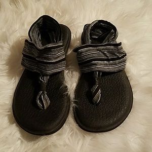 Black Sanuk Yoga Mat Sandals